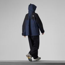 北面UE女冲锋衣A字廓形宽松硬壳外套防水户外TheNorthFace|8CJ0