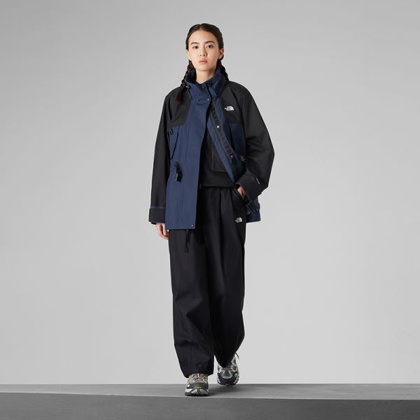 北面UE女冲锋衣A字廓形宽松硬壳外套防水户外TheNorthFace|8CJ0
