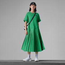 绿色